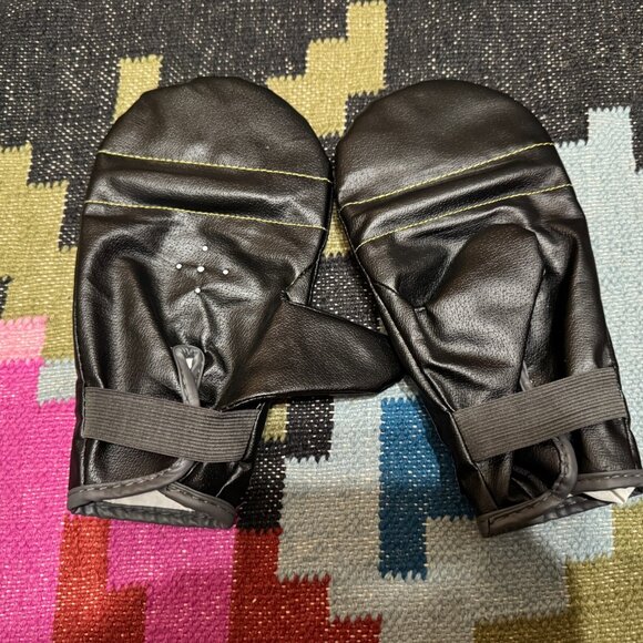 Everlast Boxing Training & Sparring, Speedbag & Punchbag Gloves, Black - Picture 11 of 13